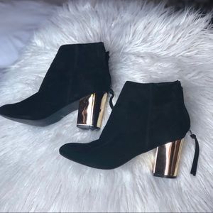 Steve Madden Cynthiam Booties 👠